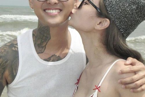 Xôn xao đoạn camera ghi lại cảnh Đạt G đối xử với con riêng của Cindy Lư trước cửa nhà