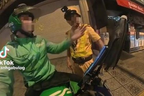 CSGT Công an TPHCM xử phạt chủ kênh TikTok 'Anh Grab Vlog' 5 triệu đồng