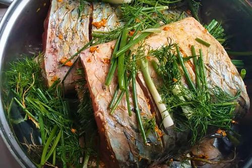 5 món ăn dễ khiến hơi thở có nồng độ cồn dù không uống rượu bia