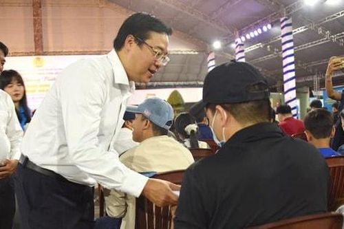 TP Hồ Chí Minh: Ấm áp lễ tiễn công nhân, người lao động về quê đón Tết