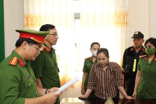 Khởi tố, bắt tạm giam 2 tiểu thương bán thịt nhiễm dịch tả lợn châu Phi