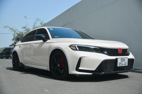 Xe Nhật áp đảo danh sách bán chậm, Toyota Camry bất ngờ góp mặt