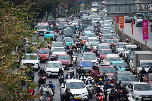 Chỗ ùn tắc, nơi thông thoáng trong ngày làm việc cuối cùng năm Ất Tỵ