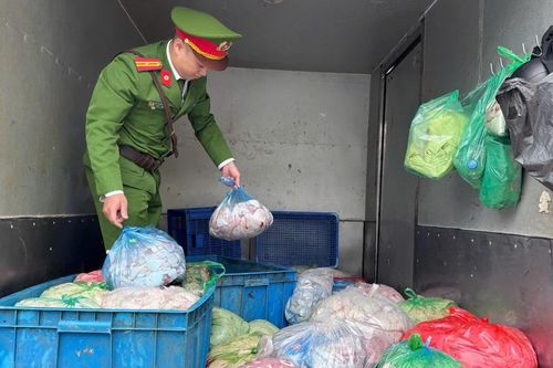 Tây Hồ: triệt phá vụ vận chuyển 350kg nội tạng động vật không rõ nguồn gốc