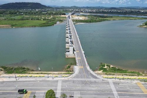 Thông xe cầu qua đập dâng hạ lưu sông Trà Khúc, hoàn thiện thêm trục kết nối ven sông trước Tết
