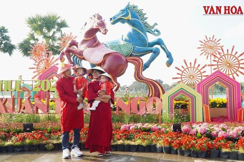 Linh vật Ngựa tại Hội Xuân Huế 2026: Dấu ấn sáng tạo từ tinh thần Cố đô