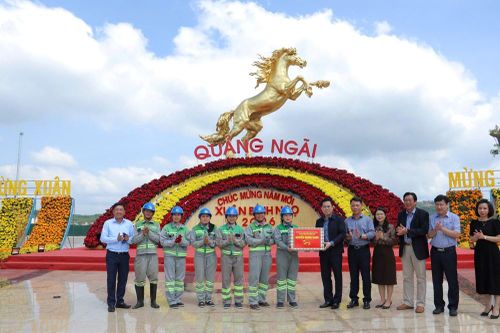 Quyết tâm giữ Công viên Ba Tơ xanh – sạch – đẹp dịp Tết