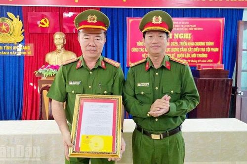 An Giang khen thưởng đột xuất hai tập thể xuất sắc trong phòng chống tội phạm