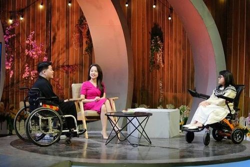 'Trạm yêu thương' và câu chuyện hạnh phúc vầng trăng khuyết