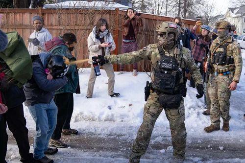 Chính quyền Mỹ chấm dứt chiến dịch truy quét di trú tại Minnesota