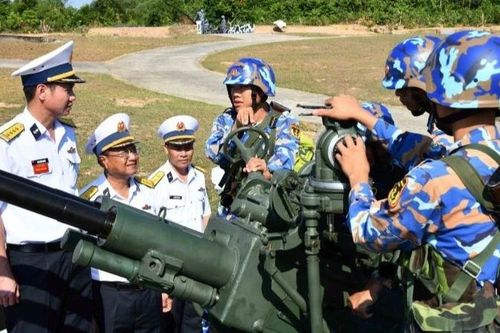 Bộ Tư lệnh Vùng 5 Hải quân kiểm tra công tác sẵn sàng chiến đấu dịp Tết Nguyên đán
