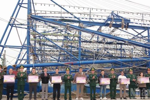 Tiếp thêm động lực cho ngư dân bảo vệ chủ quyền biển đảo