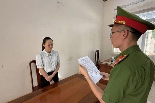 Nữ tài xế sau khi uống bia lái xe ô-tô tông tử vong Chủ tịch Ủy ban nhân dân xã ở Đắk Lắk lĩnh 3 năm tù