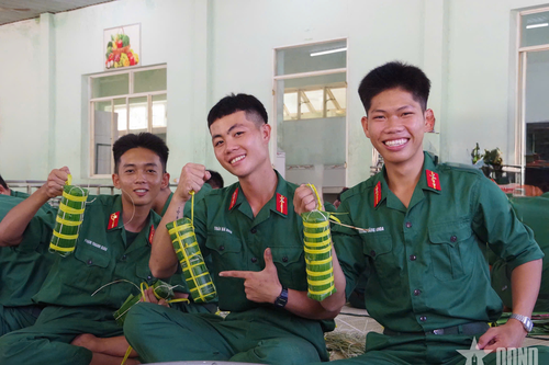 Gìn giữ nét xuân truyền thống nơi doanh trại Trung đoàn 20