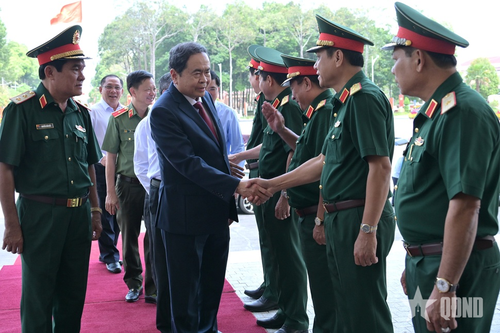 Chủ tịch Quốc hội Trần Thanh Mẫn thăm, chúc Tết tại Quân khu 9