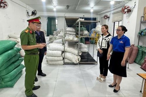 Công an TP Đà Nẵng quyết liệt đấu tranh với thực phẩm giả, thực phẩm kém chất lượng