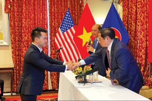 Giữ nhịp đầu tư toàn cầu từ cội nguồn Việt