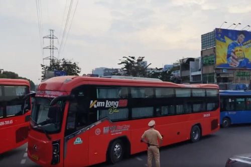 Công an TPHCM đồng loạt ra quân