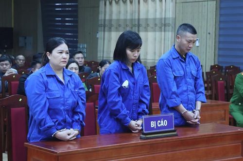 Xét xử lưu động vụ buôn bán pháo nổ tại Hà Nội, 3 bị cáo lĩnh 15 năm tù