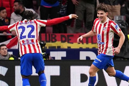 Atletico Madrid 4-0 Barcelona: Julian Alvarez và Lookman vạch trần tử huyệt của Hansi Flick