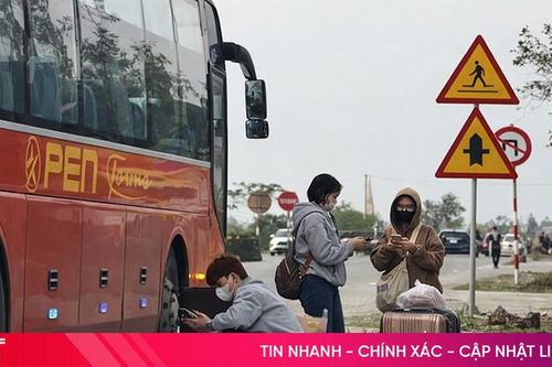 'Xe dù, bến cóc' nóng lên dịp cận Tết ở Hà Tĩnh