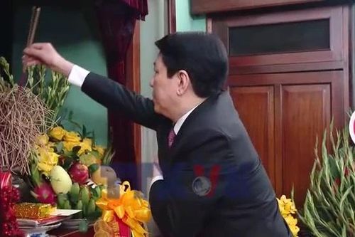 Chủ tịch nước dâng hương tưởng niệm Chủ tịch Hồ Chí Minh