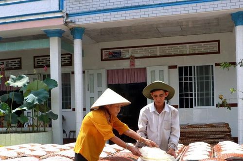 Vĩnh Long: Làm mới thương hiệu bánh tráng Cù lao Mây trăm năm tuổi