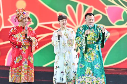Dàn sao Táo Quân đổ bộ tổng duyệt Lễ bế mạc Hội chợ Mùa Xuân 2026