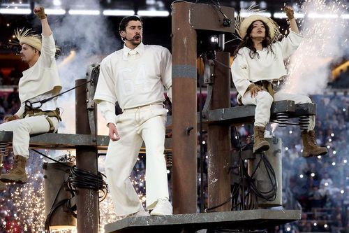 'Cú hích' khổng lồ của Bad Bunny sau Super Bowl LX