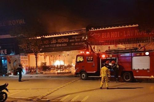 Bắc Ninh: Cháy nhà hàng lúc rạng sáng, nhân viên 17 tuổi tử vong