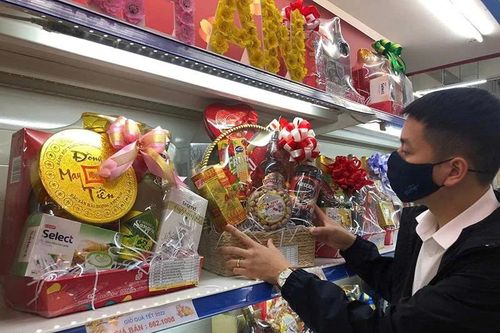 Giá dịch vụ 'ăn theo' tết: Minh bạch là ranh giới pháp lý