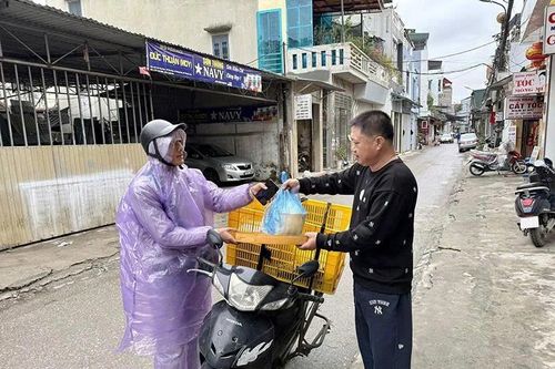 Chợ tết 'không ngủ'