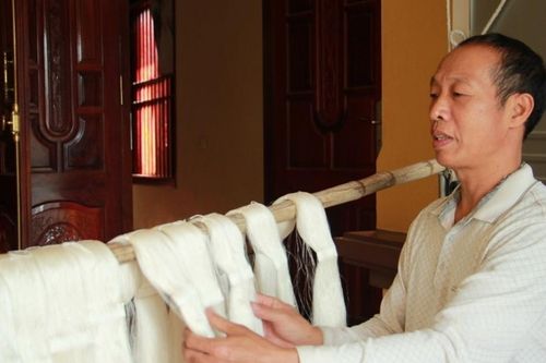 Thăng trầm nghề ươm tơ bên dòng sông Chu