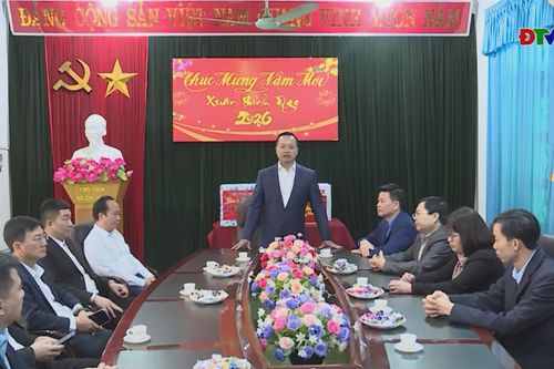 Bí thư Tỉnh ủy Trần Tiến Dũng chúc Tết cán bộ, viên chức Báo và phát thanh, truyền hình Điện Biên
