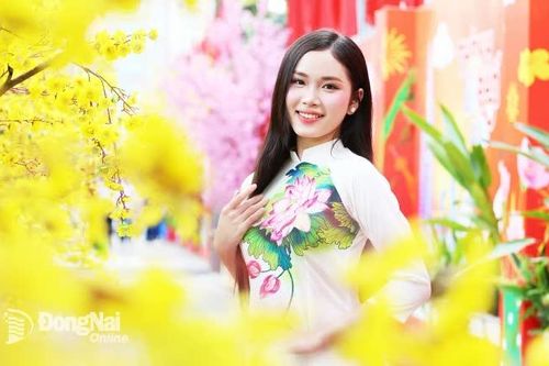 Hoa khôi sinh viên Phát thanh - Truyền hình 2025 Nguyễn Ngọc Phương Trinh: Mơ ước làm truyền hình
