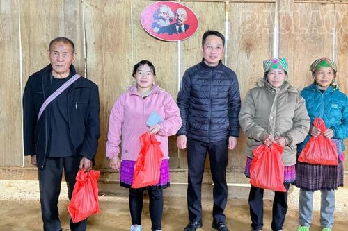 Niềm vui trước thềm năm mới ở vùng cao Chế Tạo