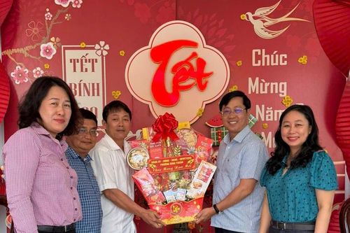 Hơn 2 tỷ đồng chăm lo Tết Bính Ngọ tại phường Bình Thuận