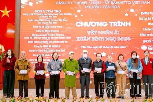 Đầm ấm Tết Nhân ái