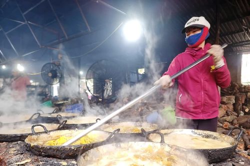 'Đỏ lửa' làng nghề mứt gừng Mỹ Chánh