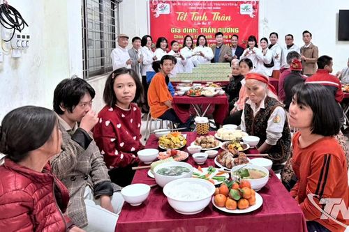 Một nhịp cầu nối vạn tấm lòng