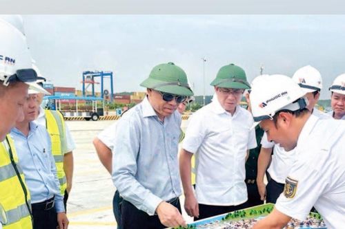 Vững vàng vượt sóng vươn xa