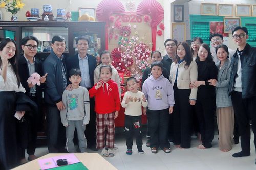 Ấm áp 'Tết yêu thương' tại Làng Trẻ em SOS Hà Nội