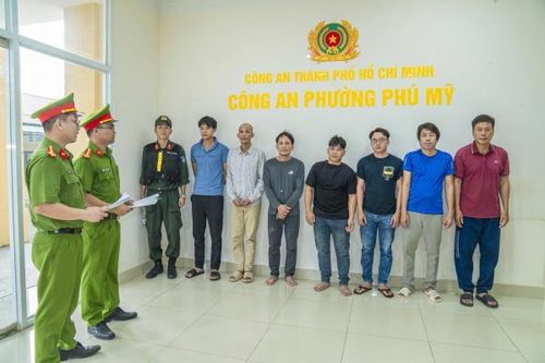 Bắt tạm giam nhóm đối tượng gây náo loạn từ việc mâu thuẫn hát karaoke