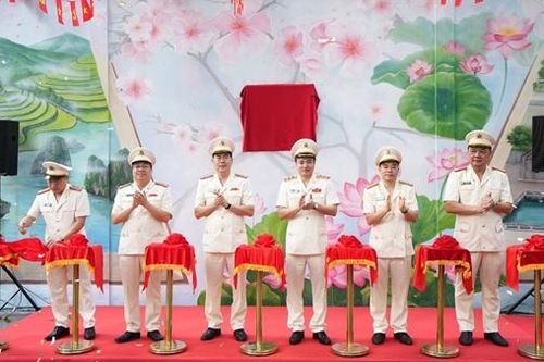 Công an TP Hồ Chí Minh khánh thành công trình bích họa 'Việt Nam tươi đẹp' thứ 21