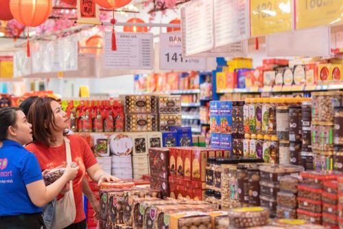 Người tiêu dùng cân nhắc chi tiêu dịp Tết