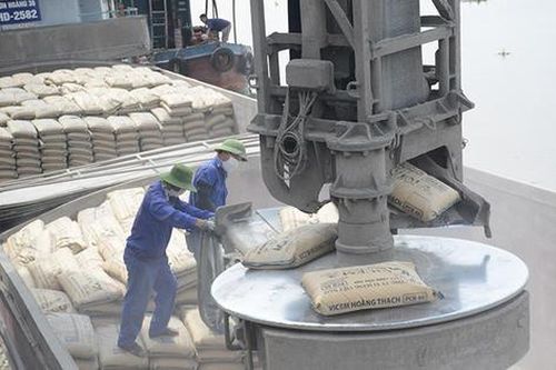 Ngành xi măng năm 2025: Lợi nhuận đảo chiều đạt 360 tỷ đồng, báo động đỏ làn sóng hủy niêm yết