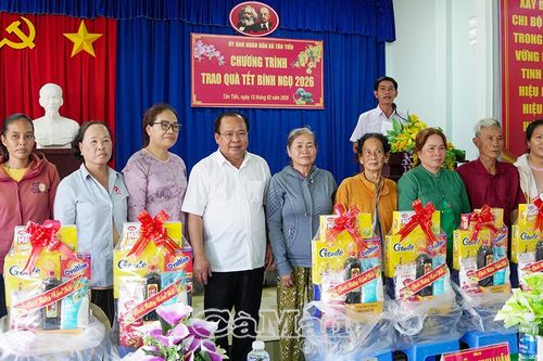 Chăm lo để mọi nhà đều có Tết ấm áp