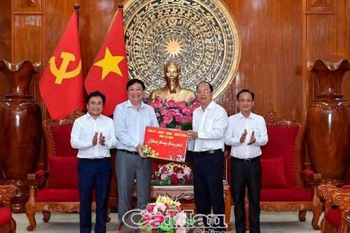 Bí thư Tỉnh ủy tiếp đoàn chúc Tết tỉnh Vĩnh Long và Đồng Tháp