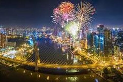 TPHCM: Điều chỉnh giao thông tại nhiều tuyến đường phục vụ bắn pháo hoa đêm Giao thừa