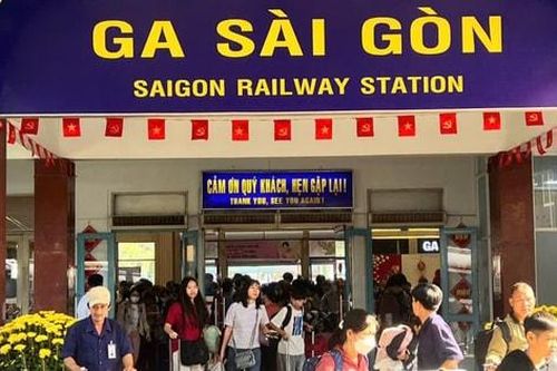 Ga Sài Gòn bước vào cao điểm vận chuyển khách Tết với 7.000 người/ngày